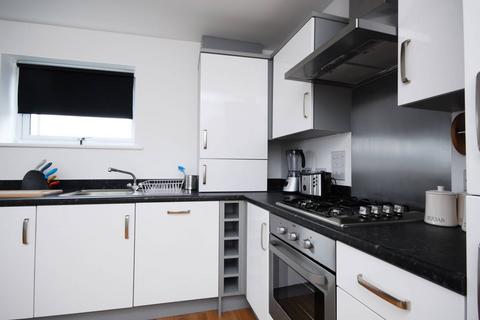 2 bedroom flat for sale, Recovery Street, Tooting, London, SW17