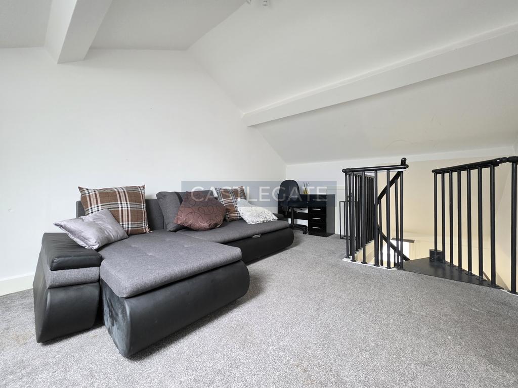 Apartment 10, 3a New Street, Huddersfield, HD1 2 AX