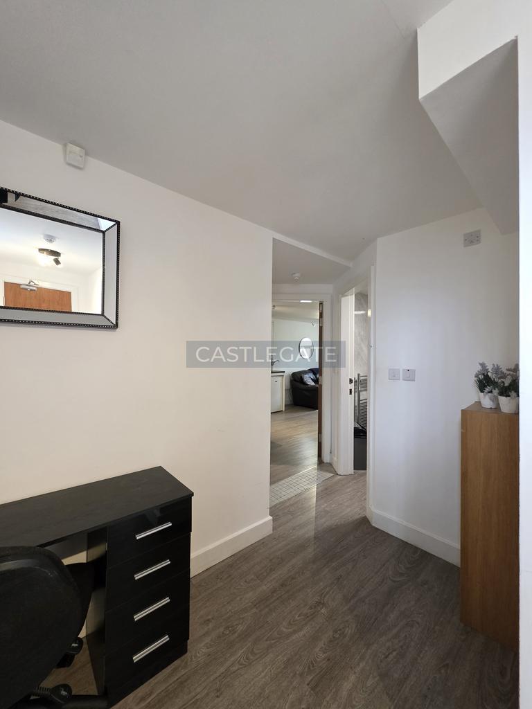 Apartment 10, 3a New Street, Huddersfield, HD1 2 AX