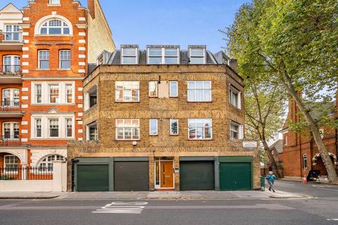 Drayton Gardens, Chelsea, London, SW10