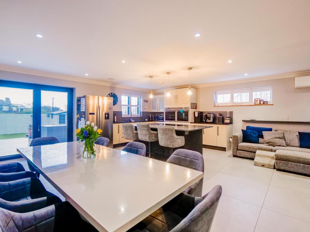 Kitchen/Diner/Family Room