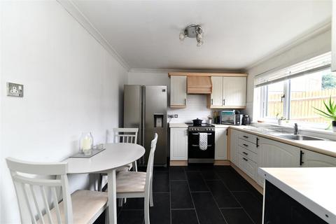 2 bedroom end of terrace house for sale, York Road, Stevenage