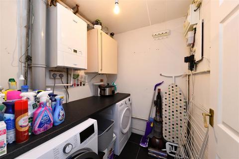 2 bedroom end of terrace house for sale, York Road, Stevenage