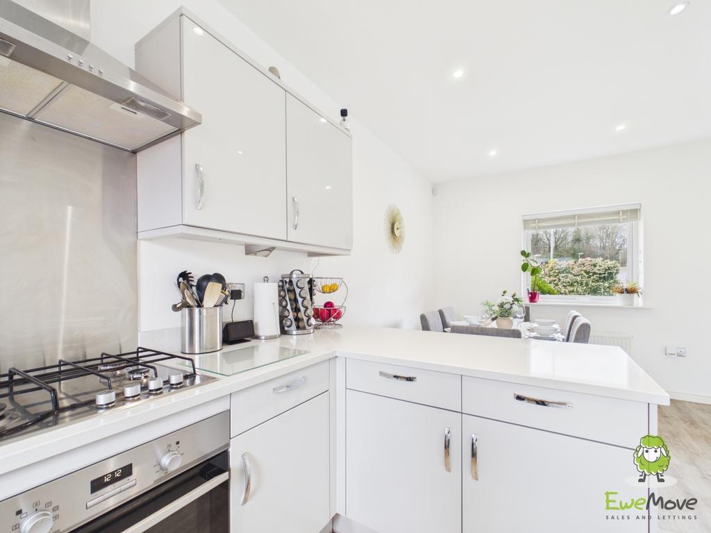 Ewe Move Estate Agents Basingstoke - Trinity Way -