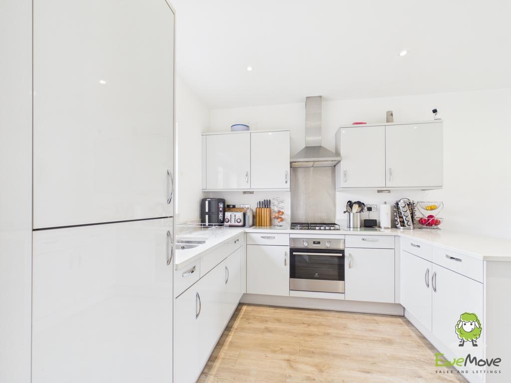 Ewe Move Estate Agents Basingstoke - Trinity Way -