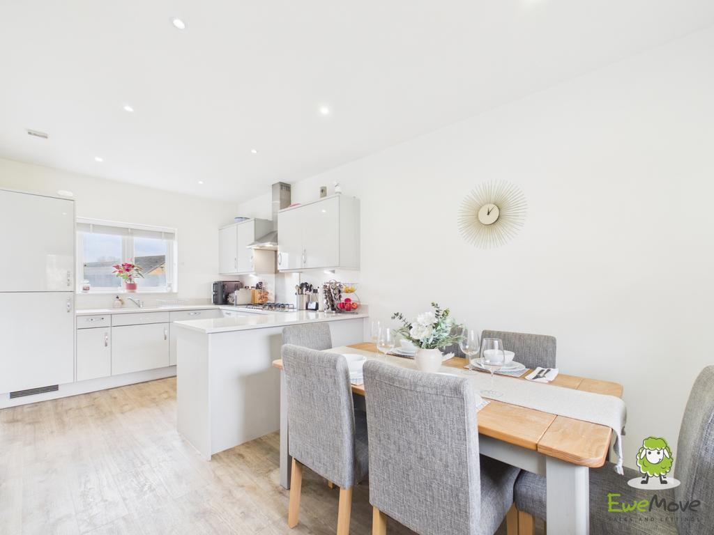Ewe Move Estate Agents Basingstoke - Trinity Way -