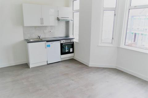 undefined, Northcote Avenue, Southall UB1