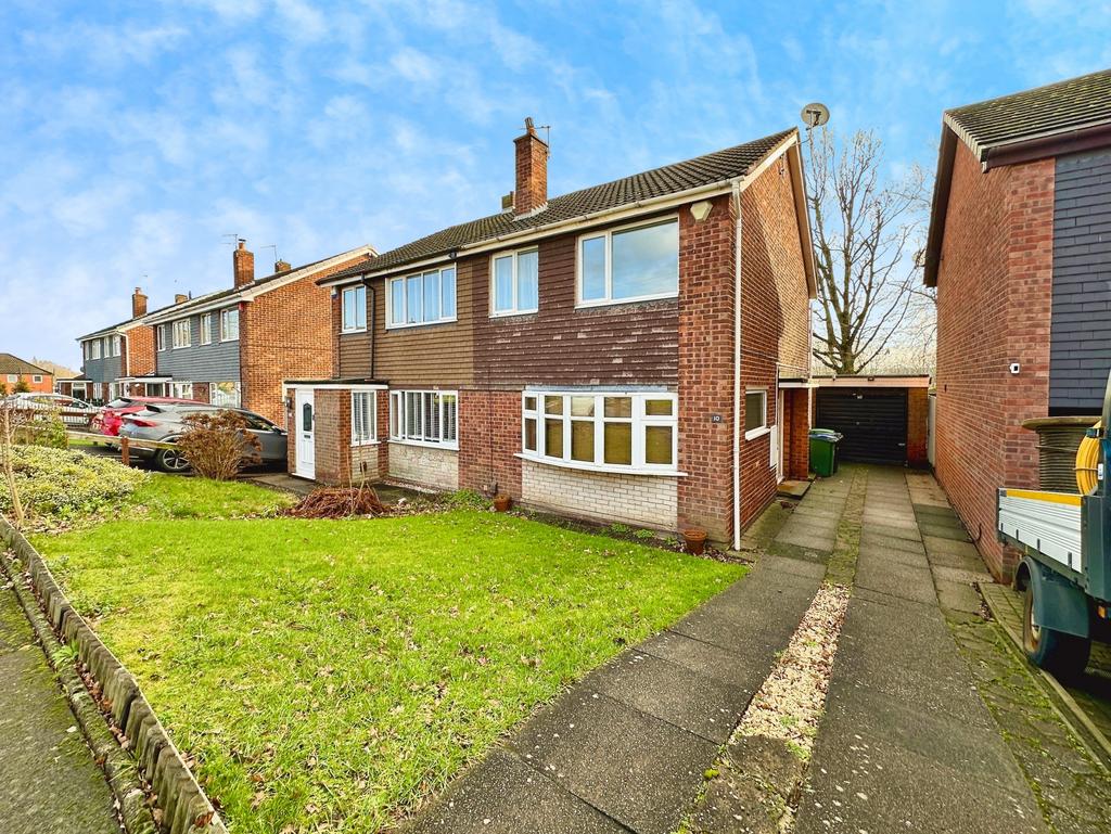 3 bedroom semi-detached house for sale