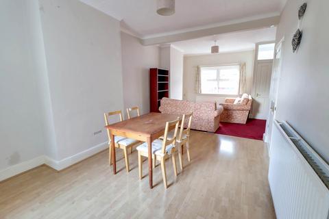 4 bedroom terraced house for sale, Blenheim Road, Reading