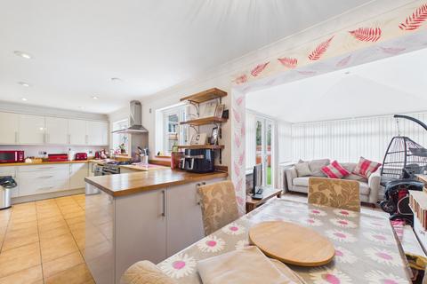 6 bedroom detached house for sale, Alvis Drive, Yaxley, PE7
