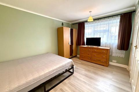 undefined, Park South, Swindon SN3
