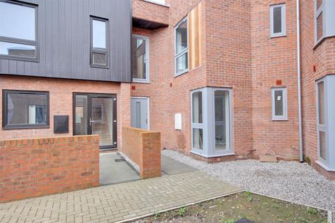 3 bedroom terraced house for sale, St Nicholas Road, Beverley
