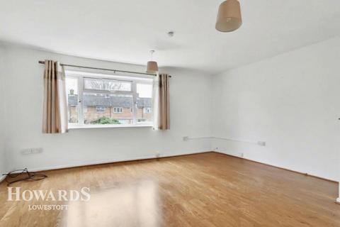 2 bedroom flat for sale, Spexhall Way, Lowestoft