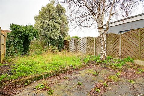 2 bedroom flat to rent, Fotheringham Road, Enfield, EN1