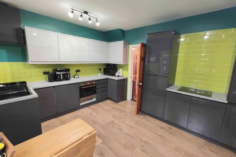 2 bedroom terraced house for sale, Fenny Royd, Halifax HX3