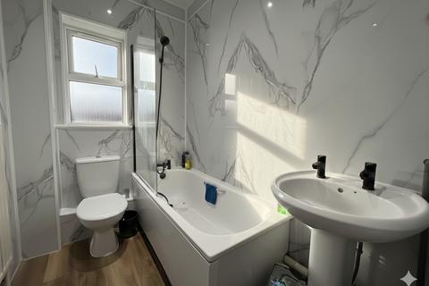 undefined, Buxton Road, Luton, Bedfordshire, LU1 1RE