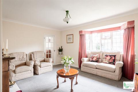 4 bedroom detached house for sale, Weston Way, Woking GU22