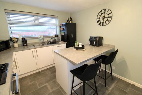 2 bedroom terraced house for sale, School Lane, Ponciau, Wrexham