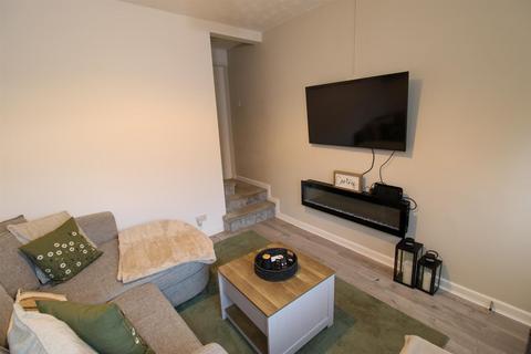 2 bedroom terraced house for sale, School Lane, Ponciau, Wrexham