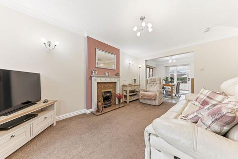 4 bedroom detached house for sale, Hollins Beck Close, Leeds LS25