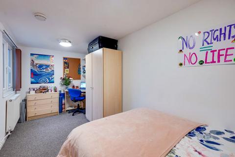 1 bedroom in a house share to rent, St. Stephens Road, Canterbury