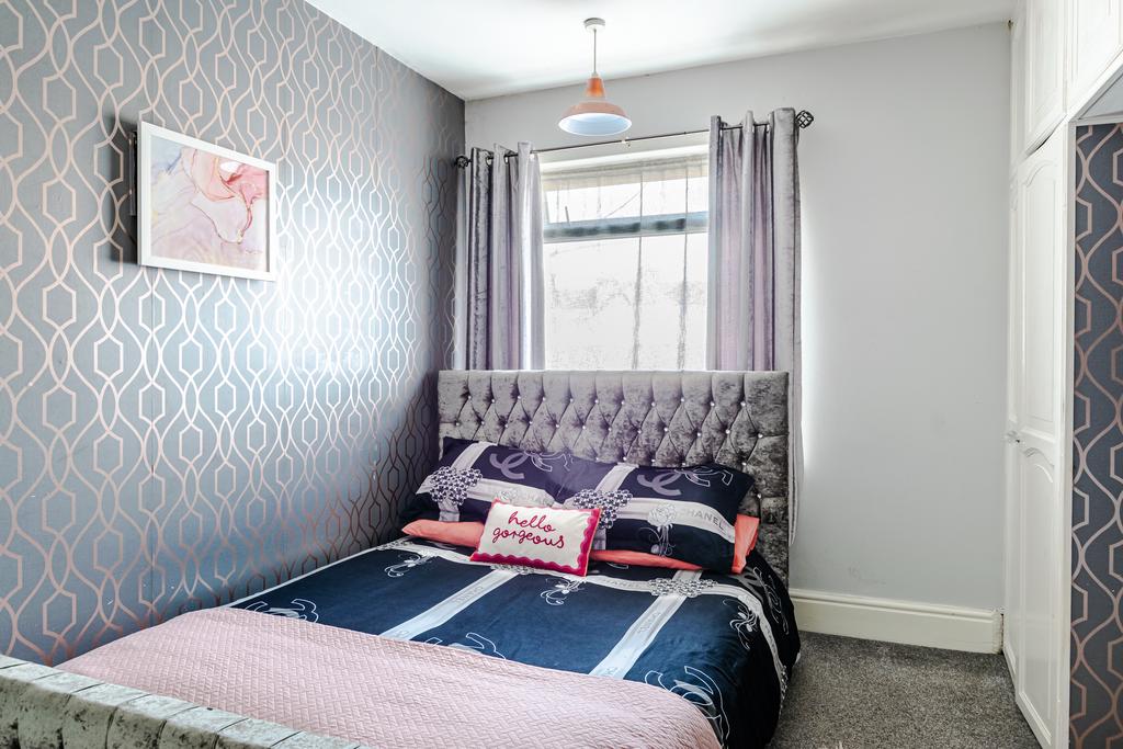 Bedroom1a