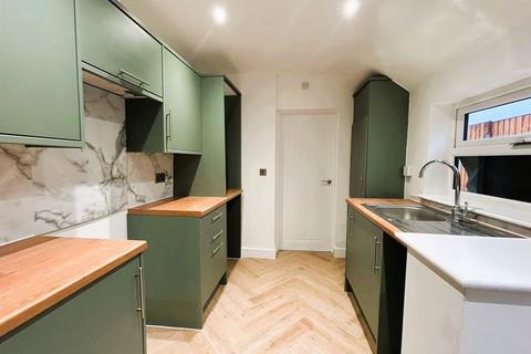 2 bedroom semi-detached house for sale, Lindon Road, Brownhills, Walsall WS8 7BW