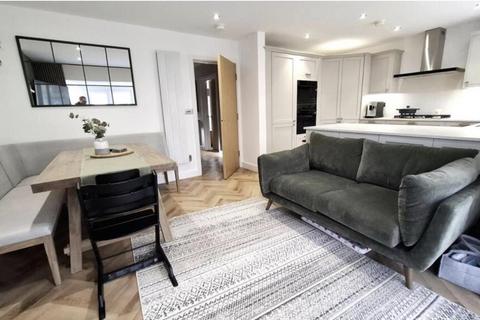 3 bedroom detached house for sale, Rosebay Gardens, Chapel-En-Le-Frith