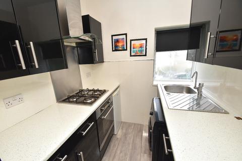 3 bedroom flat for sale, Gladsmuir Road, Hillington, Glasgow, G52 2JY