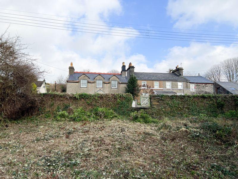 Plot, Ballacraine