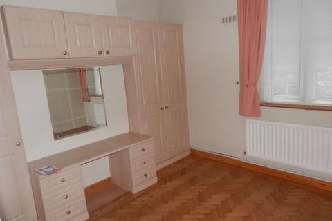 undefined, An Attractive and spacious one bedroom flat with good on site parking.