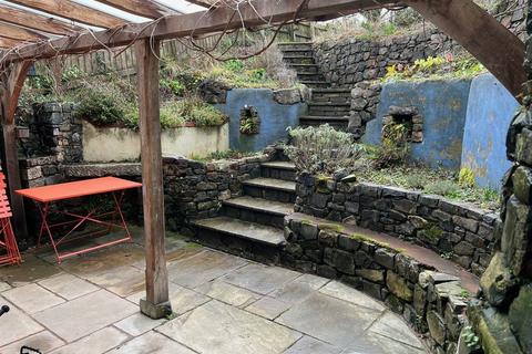undefined, 8 Stonelands, Crockernwell, Devon