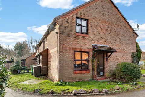 undefined, Fisher Close, Walton-On-Thames