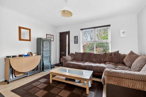 undefined, Fisher Close, Walton-On-Thames