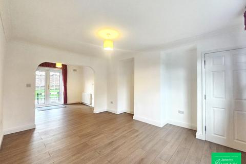 3 bedroom semi-detached house to rent, George Crescent, London, N10
