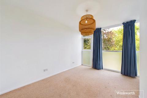 2 bedroom apartment to rent, Fieldview Court, Kingsbury NW9