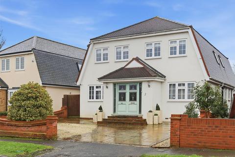 5 bedroom detached house for sale, Holmwood Avenue, Shenfield, Brentwood CM15