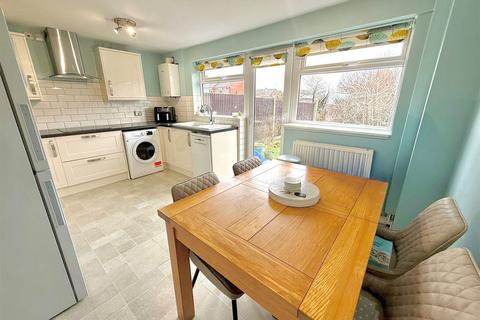 3 bedroom end of terrace house for sale, Cookfield Close, Dunstable