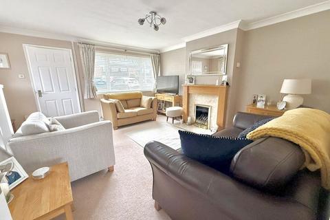 3 bedroom end of terrace house for sale, Cookfield Close, Dunstable