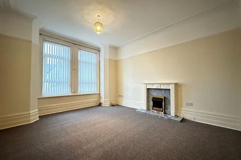 3 bedroom apartment to rent, Stanley Avenue, Southport PR8