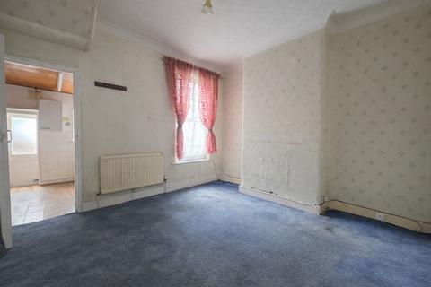 2 bedroom terraced house for sale, Seymour Avenue, London N17