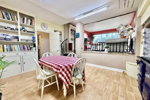 6 bedroom detached house for sale, Parliament Lane, Burnham SL1