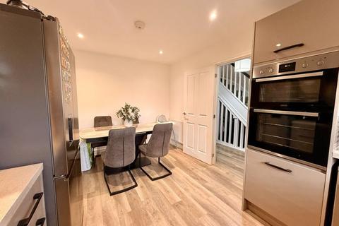 3 bedroom semi-detached house for sale, Whimbrel Way, Plymouth Modern Three bedroom home with parking