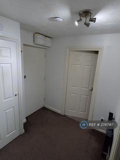 2 bedroom flat to rent, Redwood Grove, Bedford, MK42