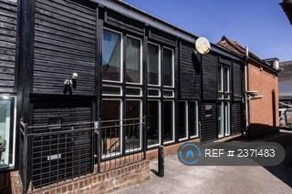 Exterior Modern Side Entrance