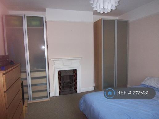 Bedroom 3 Dbl £595