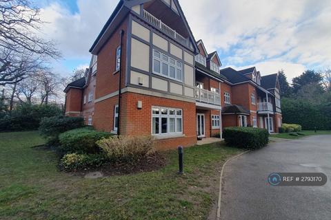 undefined, St Georges Avenue, Weybridge, KT13