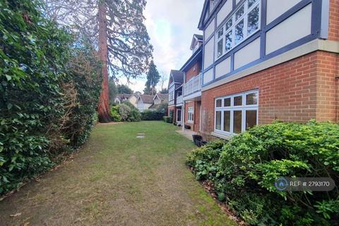 undefined, St Georges Avenue, Weybridge, KT13