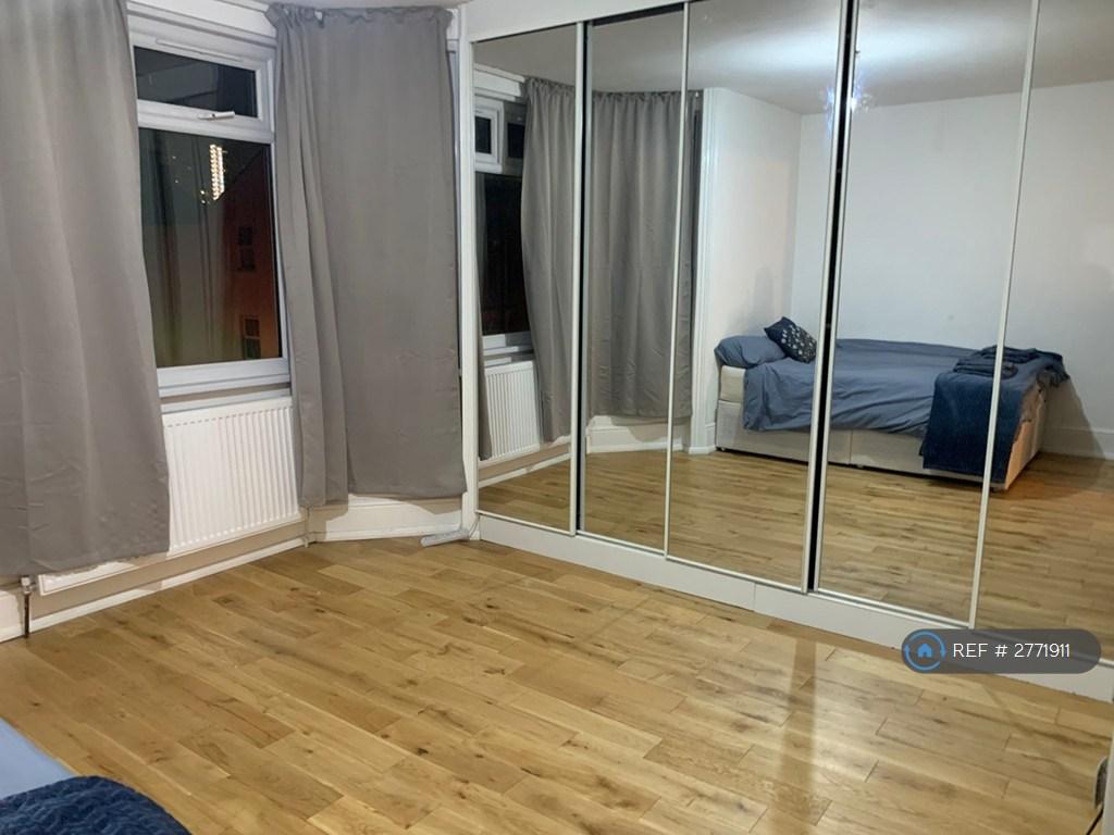 Lovely Big Room