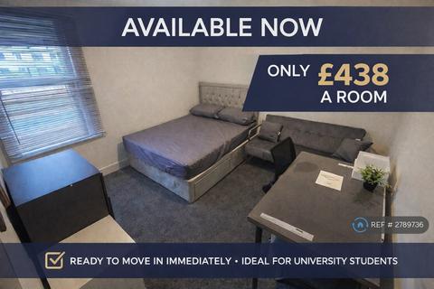4 bedroom terraced house to rent, University Area, Reading, RG6